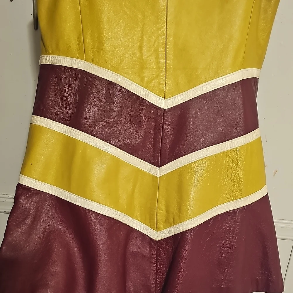 Your opportunity to own Something truely Vintage, 70's  Leather Shift Dress Vest - Picture 10 of 16